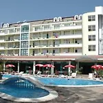 Perla Plaza Hotel