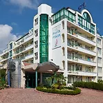 Perla Plaza