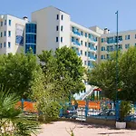 Hotel Perla Plaza 3*