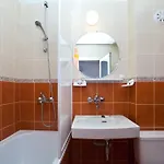 Hotel Perla Plaza 3*