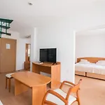 Perla Plaza 3*