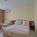 Hotel Perla Plaza 3*