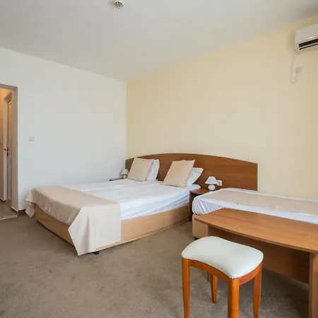 Perla Plaza Hotel 3* Primorsko