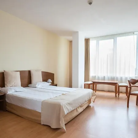 فندق Perla Plaza بريمورسكو