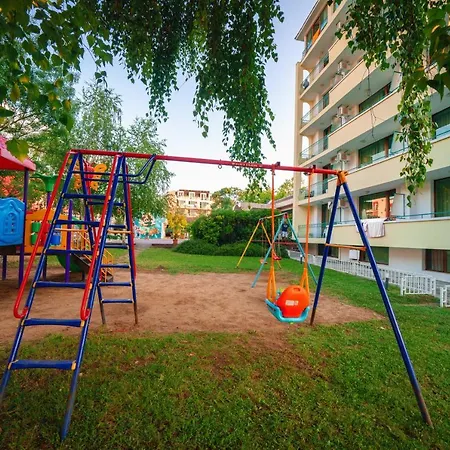 فندق Perla Plaza