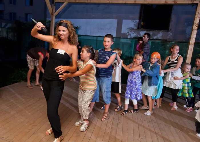 Hotel Perla Plaza 3*