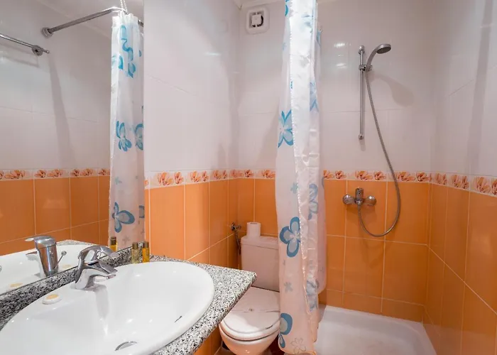 Hotel Perla Plaza 3*