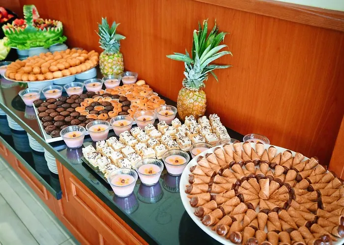 Hotel Perla Plaza 3*