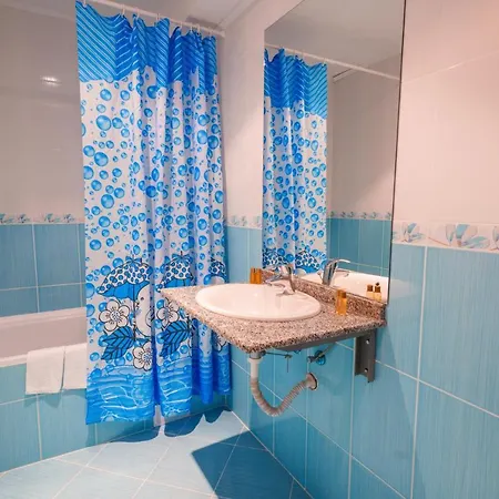 מלון Perla Plaza