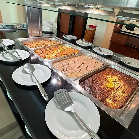 מלון Perla Plaza