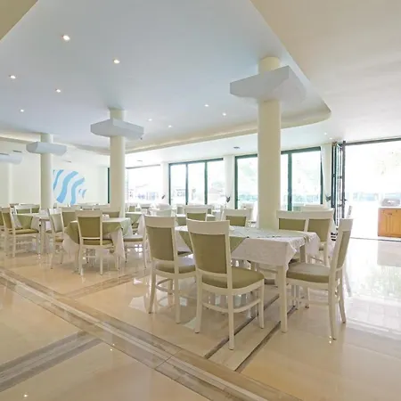 Perla Plaza פרימורסקו